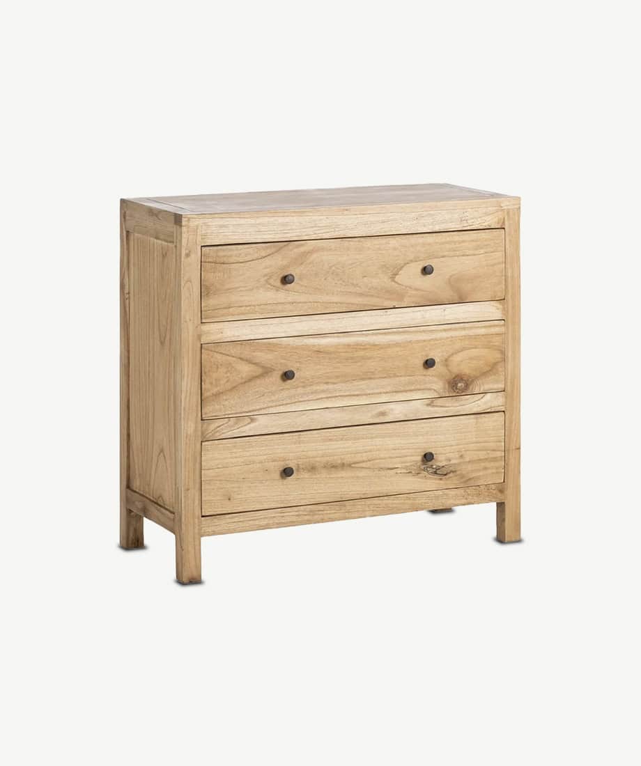 Oliva Chest of drawers in natural wood finish.